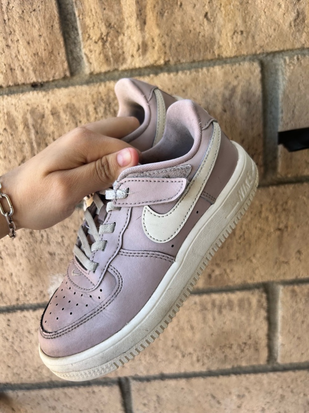 Nike Low Top Sneaker in Light Pink and Cream